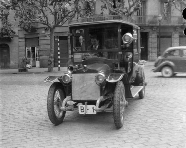 Primer coche matriculado en Barcelona